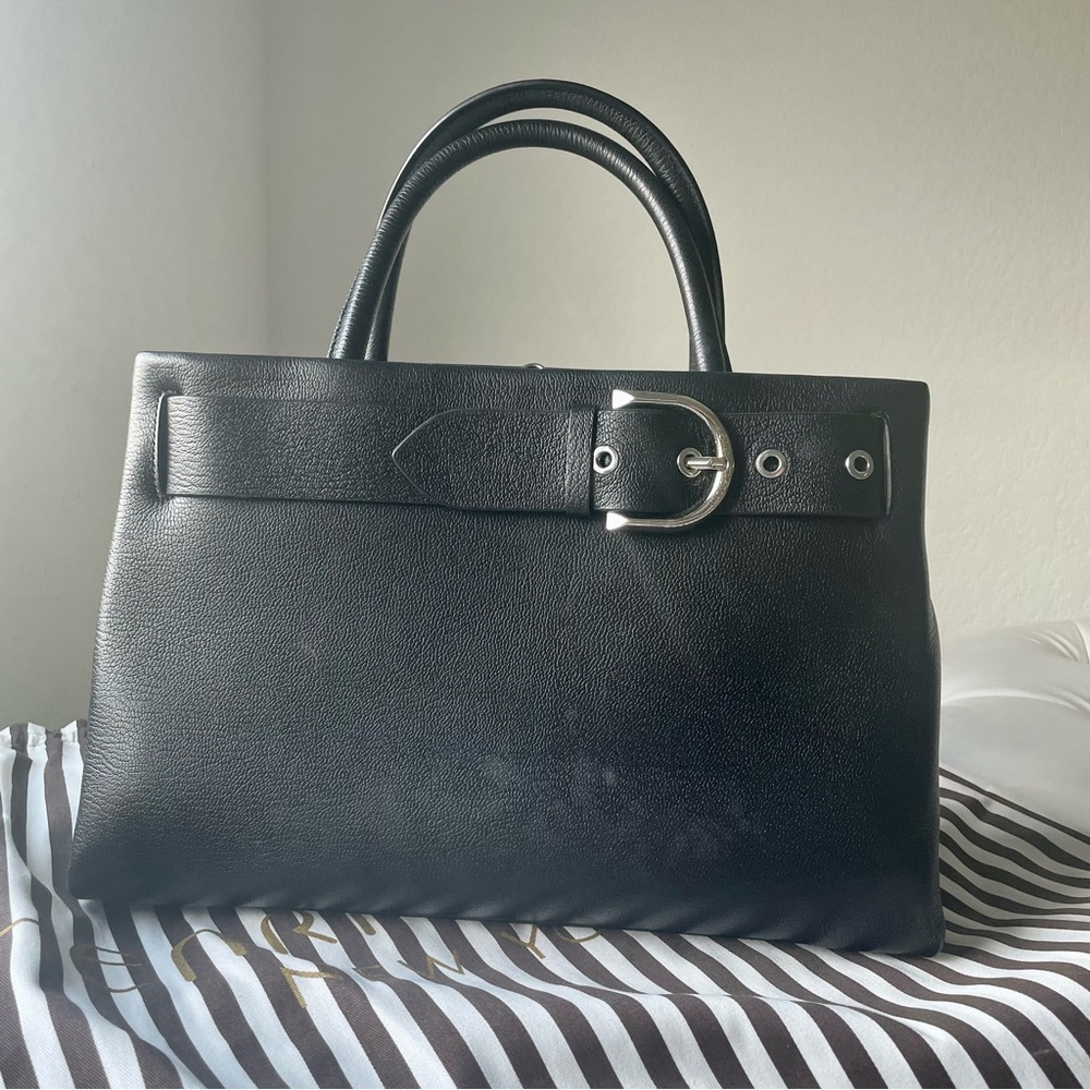 Henri Bendel Riverside carryall